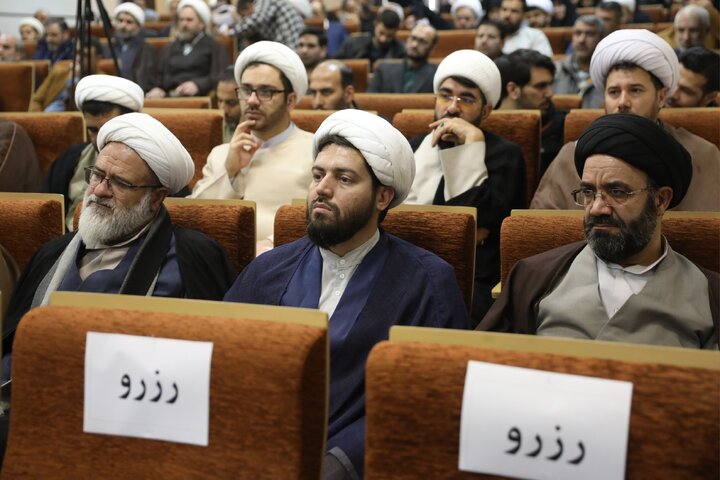 حضور نایب رئیس مجلس در نشست هم افزایی اعضای جبهه انقلاب (جهادگران تبین) استان زنجان