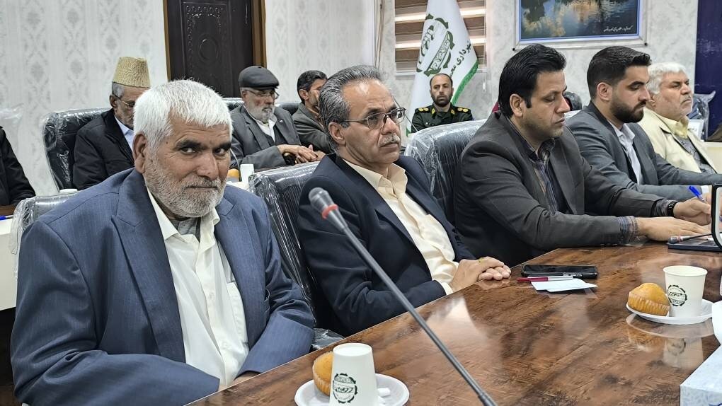 نشست تخصصی مجمع بسیج شهرستان هامون با تأکید بر پیگیری مطالبات مردم سیستان