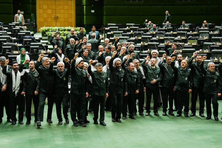 صحن علنی ۲۰ دی ماه ۱۴۰۴ - اعلام حمایت نمایندگان مجلس از سپاه پاسداران انقلاب اسلامی