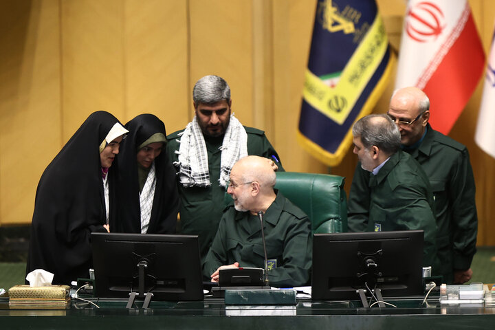 نشست علنی یکشنبه 12 بهمن ماه مجلس شورای اسلامی