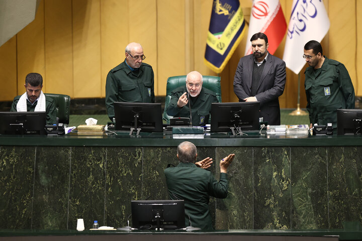 نشست علنی یکشنبه 12 بهمن ماه مجلس شورای اسلامی