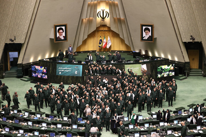 نشست علنی یکشنبه 12 بهمن ماه مجلس شورای اسلامی