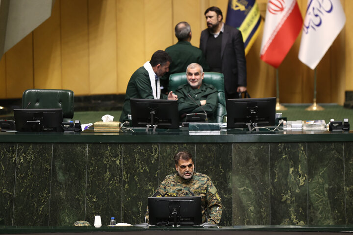 ناطقان میان دستور جلسه علنی یکشنبه 12 بهمن ماه مجلس