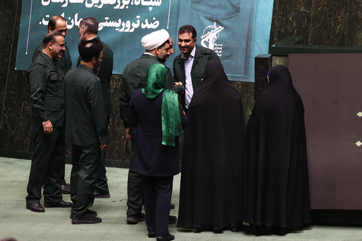 ناطقان میان دستور جلسه علنی یکشنبه 12 بهمن ماه مجلس