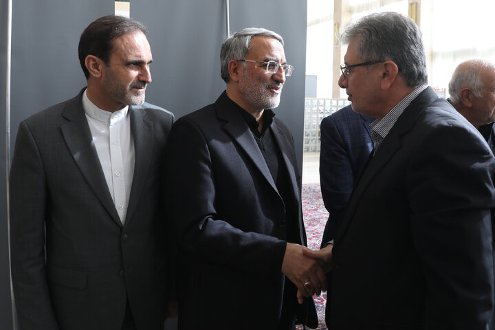 مراسم ختم مادر معینی آرانی