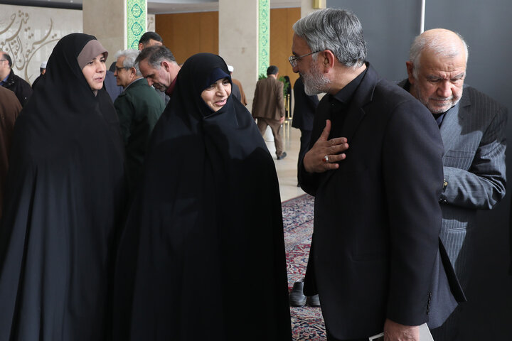 مراسم ختم مادر معینی آرانی