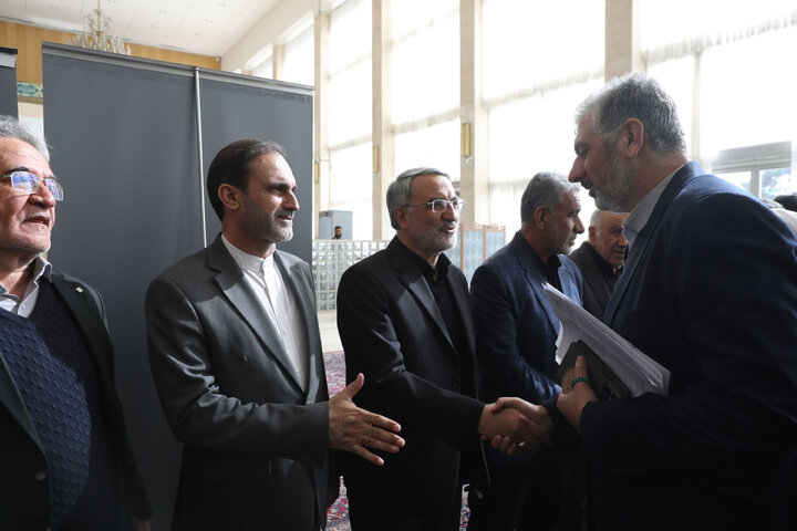 مراسم ختم مادر معینی آرانی