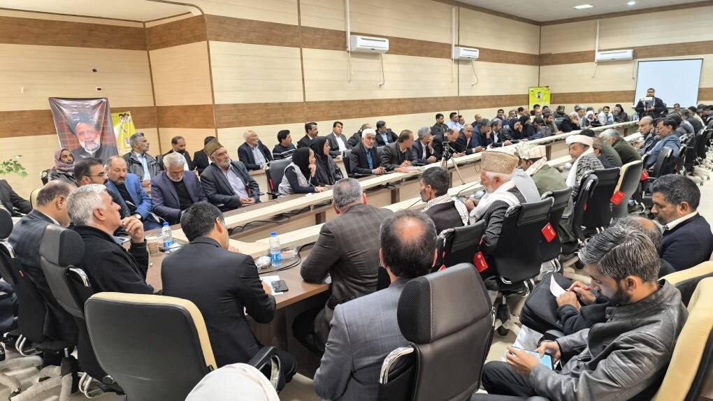 بررسی مسائل و مطالبات مردمی شهرستان نیمروز با حضور نماینده سیستان