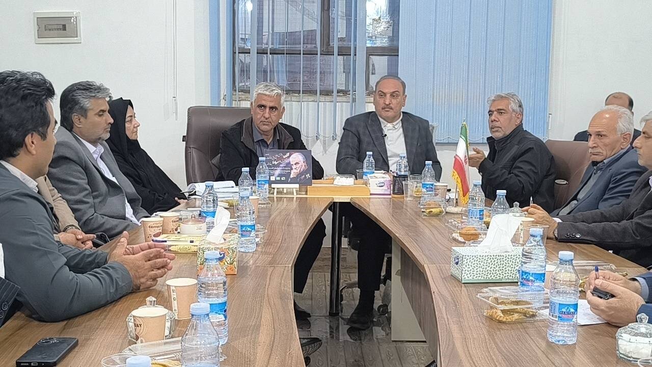 دیدار نماینده سیستان با دهیاران، شوراها و معتمدین بخش صابری/بررسی مشکلات عمرانی و برق روستاها