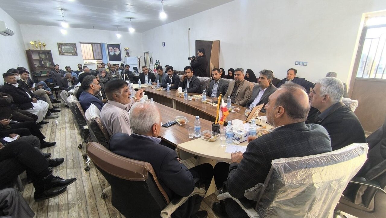 دیدار نماینده سیستان با دهیاران، شوراها و معتمدین بخش صابری/بررسی مشکلات عمرانی و برق روستاها