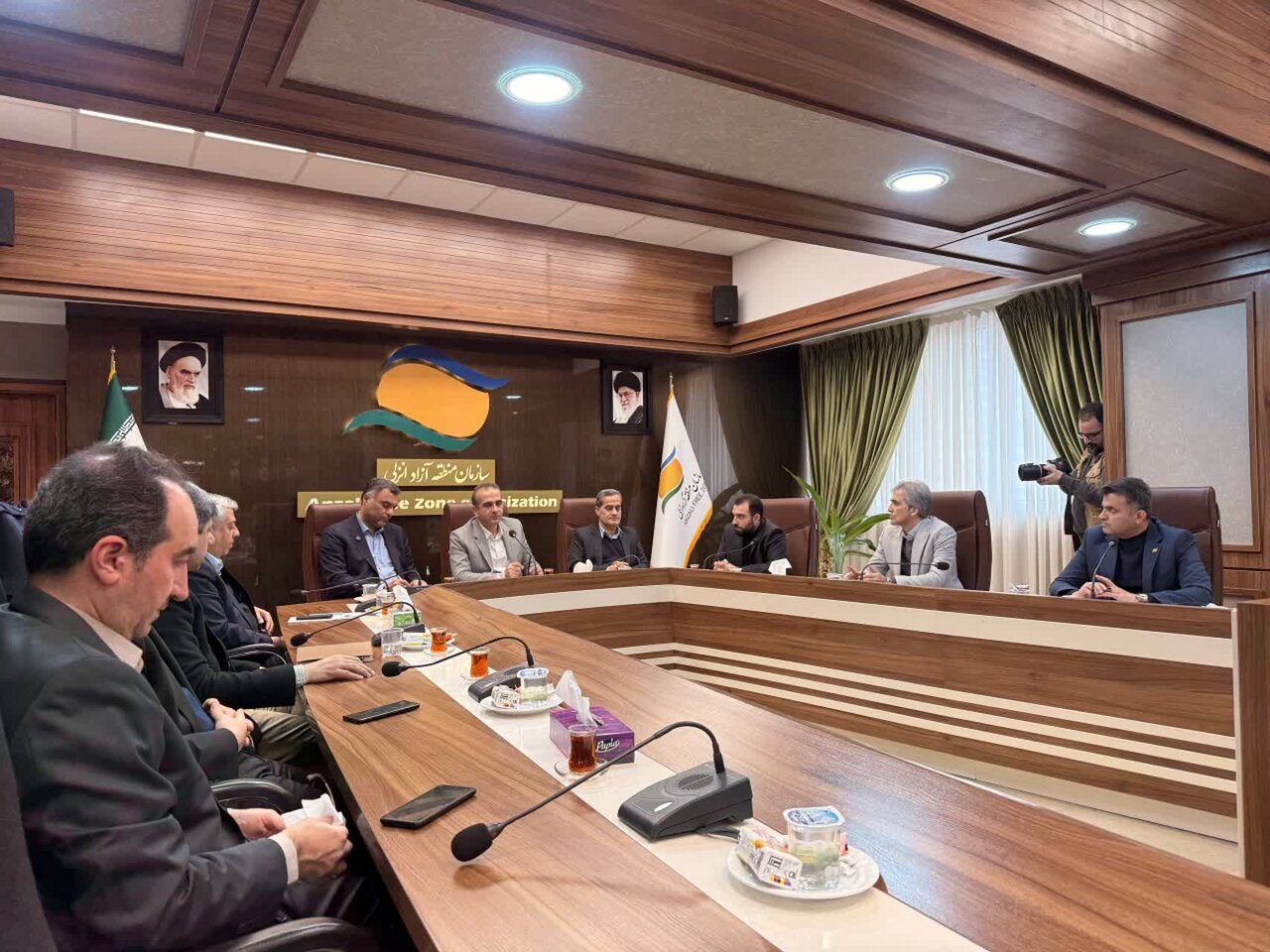 منطقه آزاد انزلی باید به قرارگاه اقتصادی کشور تبدیل شود