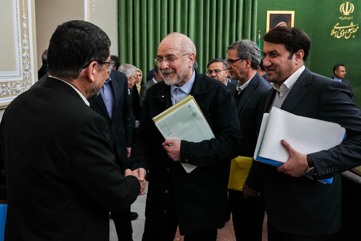 دیدار جمعی از رؤسای دانشگاه‌های سراسر کشور با دکتر قالیباف