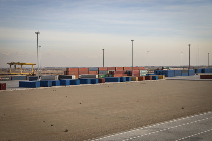 بازدید اعضای مجمع نمایندگان استان تهران مجلس از بندر خشک ریلی اسلامشهر