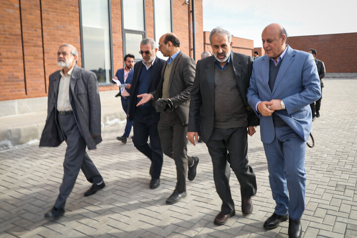 بازدید اعضای مجمع نمایندگان استان تهران مجلس از بندر خشک ریلی اسلامشهر