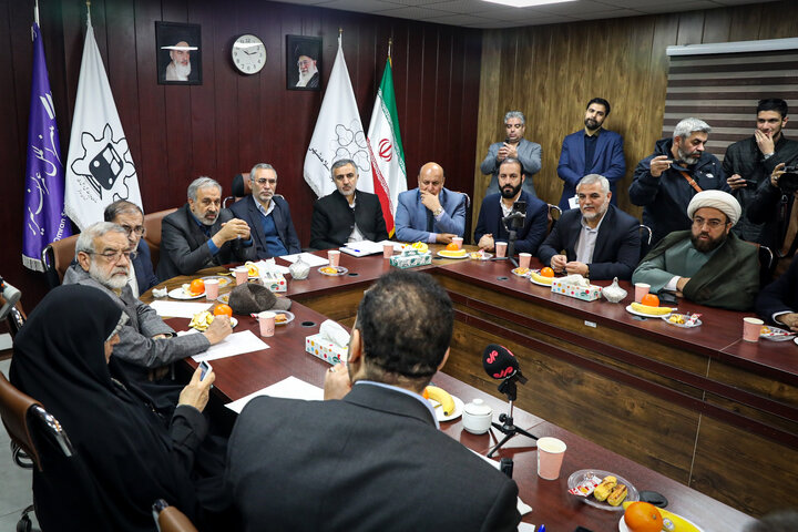 بازدید اعضای مجمع نمایندگان استان تهران مجلس از مترو اسلامشهر