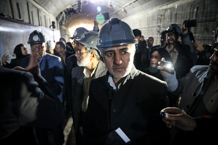 بازدید اعضای مجمع نمایندگان استان تهران مجلس از مترو اسلامشهر