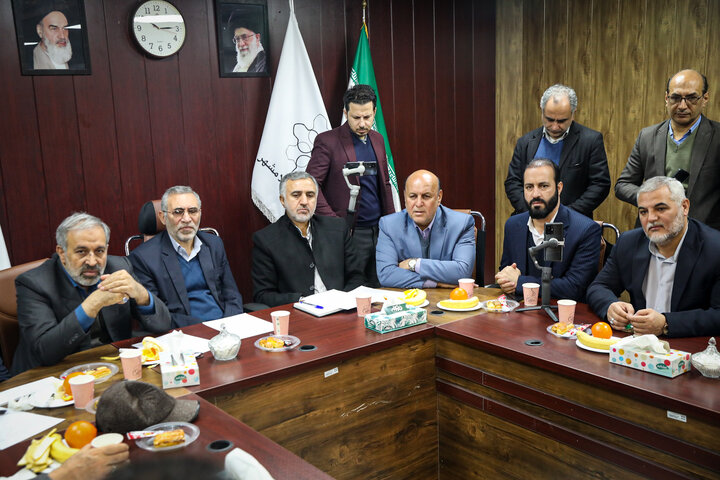 بازدید اعضای مجمع نمایندگان استان تهران مجلس از مترو اسلامشهر