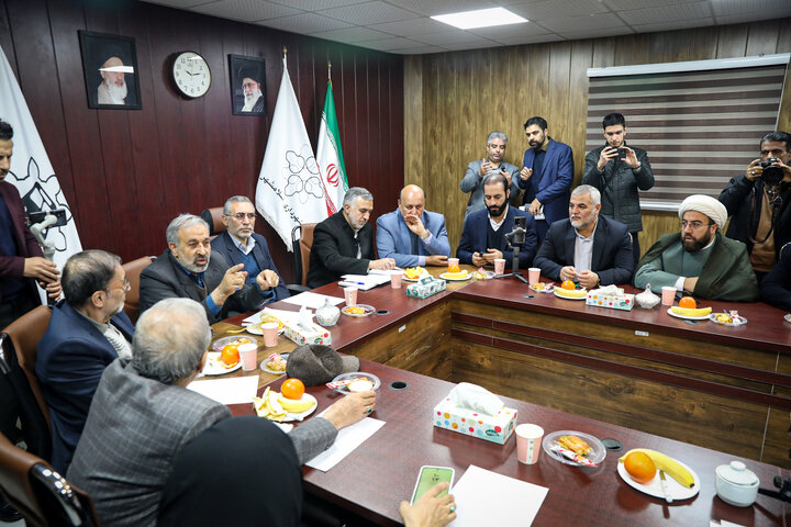 بازدید اعضای مجمع نمایندگان استان تهران مجلس از مترو اسلامشهر