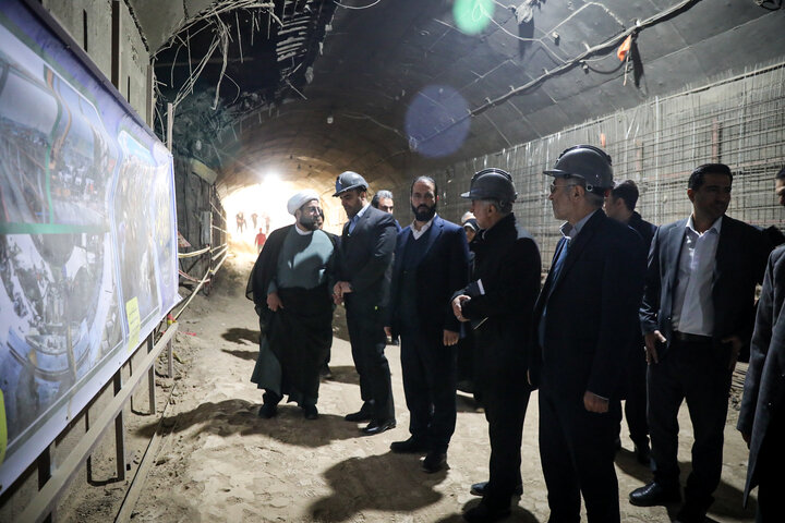بازدید اعضای مجمع نمایندگان استان تهران مجلس از مترو اسلامشهر