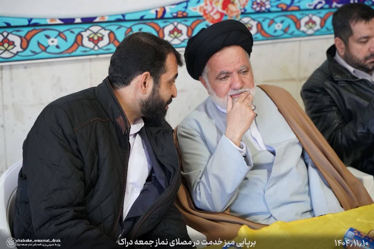حضور نجابت در میز خدمت نمازجمعه منطقه گویم استان فارس