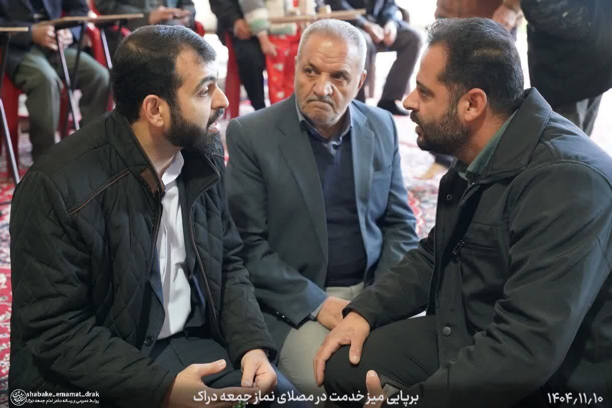 حضور نجابت در میز خدمت نمازجمعه منطقه گویم استان فارس