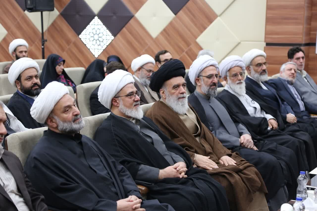 مرکز تحقیقات اسلامی مجلس پشتوانه فقهی نظام اسلامی است / انقلاب سیاسی برای ادامه، نیازمند انقلاب حقوقی و تقنینی است / ضرورت توجه جدی به نظریهپردازی و نظامسازی فقهی