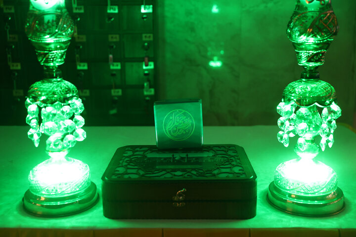 حضور خادمان مسجد جمکران در صحن علنی سه شنبه 14 بهمن مجلس