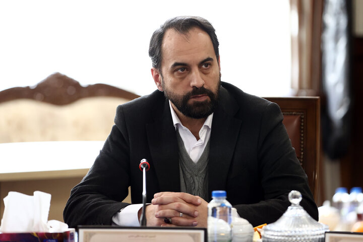 نشست کمیسیون اصل نود با حضور وزیر فرهنگ و ارشاد