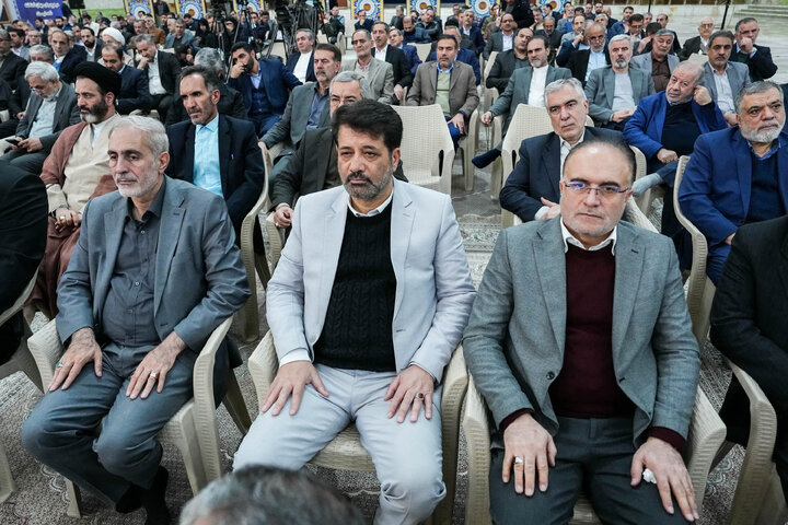 تجدید میثاق رئیس و نمایندگان مجلس با آرمان‌های امام خمینی(ره)