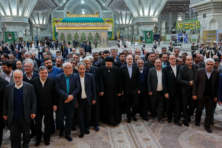 تجدید میثاق رئیس و نمایندگان مجلس با آرمان‌های امام خمینی(ره)