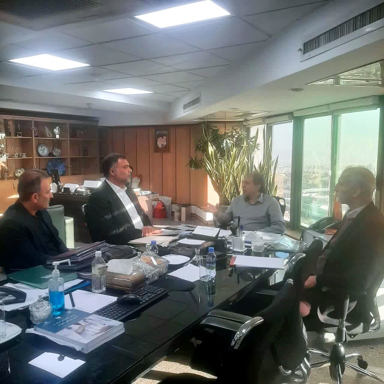 پیگیری مطالبات حوزه بهداشت و درمان استان گیلان بویژه صومعهسرا و بندرانزلی