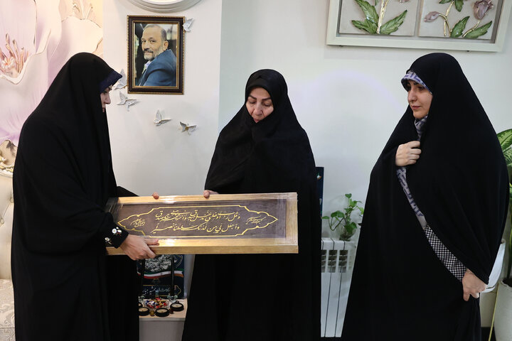 دیدار نمایندگان مجلس با خانواده شهید مقاومت ملی جمشید جبارزاده