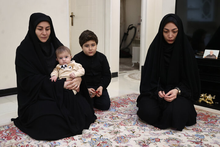 دیدار نمایندگان مجلس با خانواده شهید مقاومت ملی جمشید جبارزاده