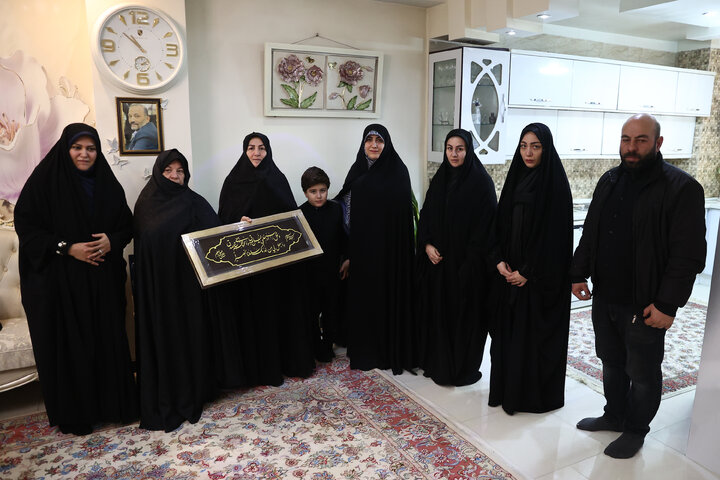 دیدار نمایندگان مجلس با خانواده شهید مقاومت ملی جمشید جبارزاده
