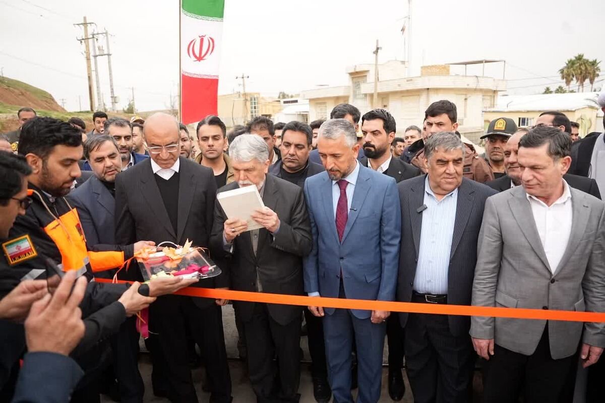 آیین افتتاح ورود و خروج خودروهای سواری و عمومی ایران و عراق برگزار شد