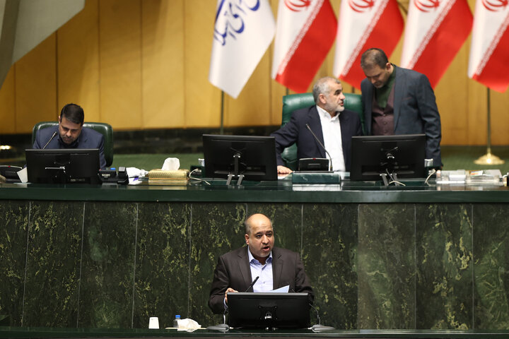 ناطقان میان دستور نشست علنی یکشنبه 19 بهمن ماه مجلس شورای اسلامی