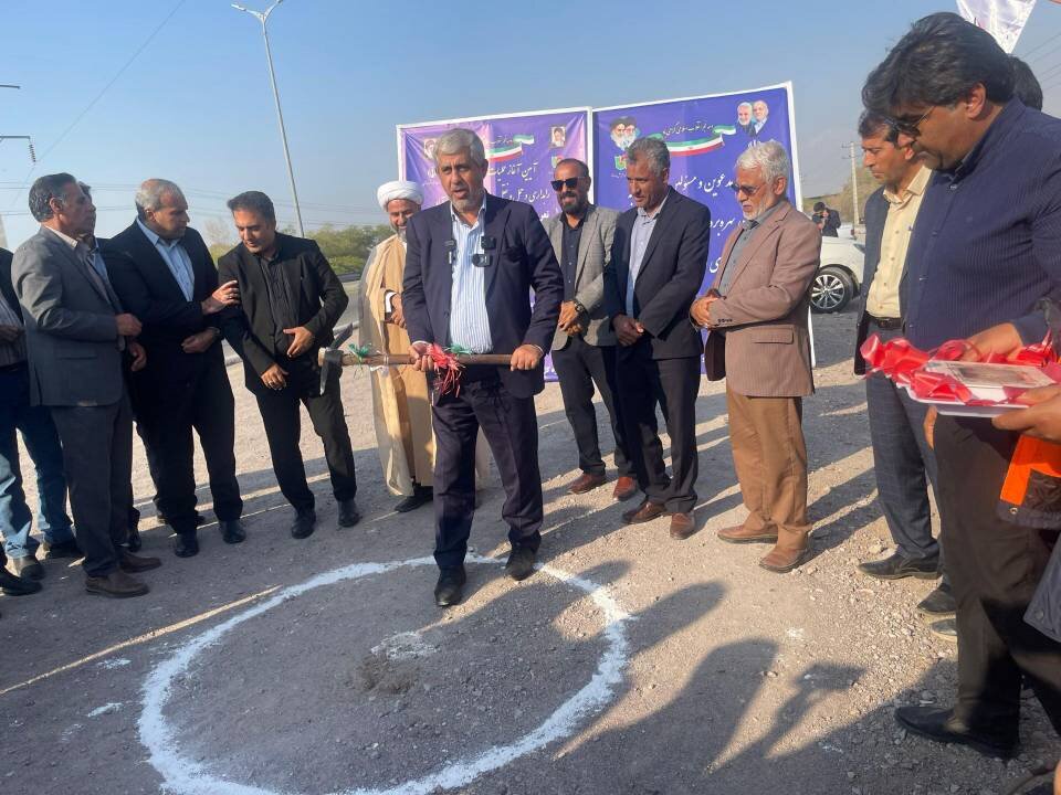 دهه فجر آغاز جهش زیرساختی عنبرآباد با کلنگزنی و افتتاح پروژههای راهسازی و عشایری با ۳۴۰ میلیارد تومان اعتبار