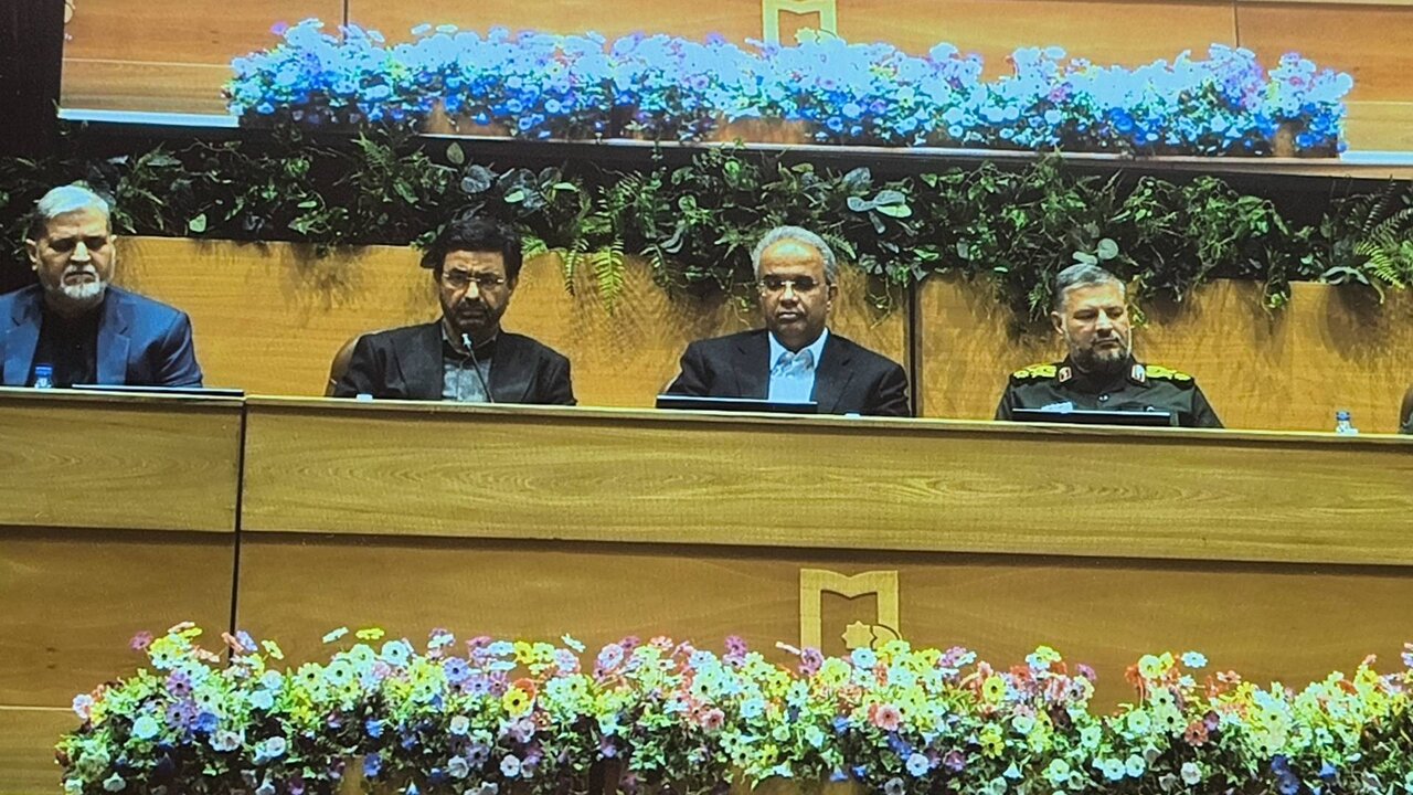 هدف دشمن تجزیه «ایران قوی» است