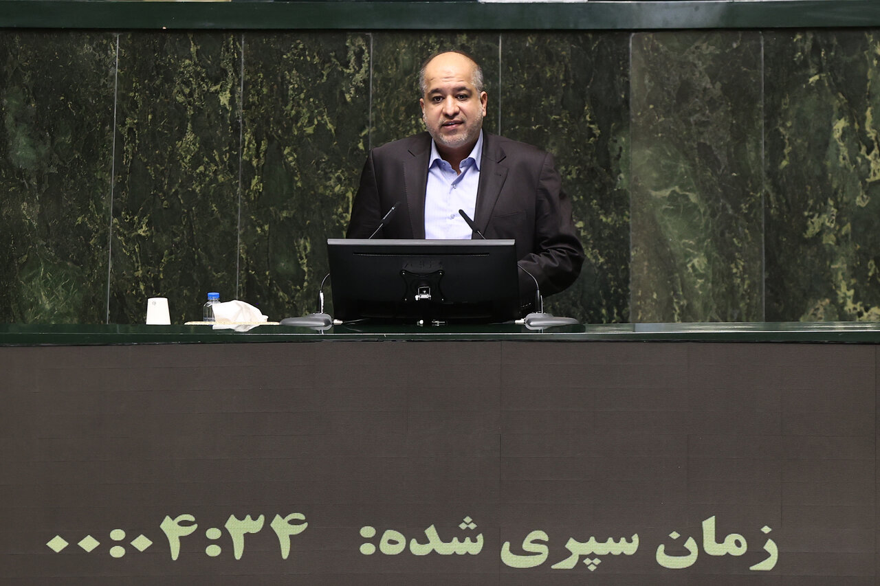 انقلاب اسلامی بزرگ‌ترین کنش جمعی ایرانیان در تاریخ ایران است/ پهلوی هیچ نسبتی با تاریخ ایران ندارد