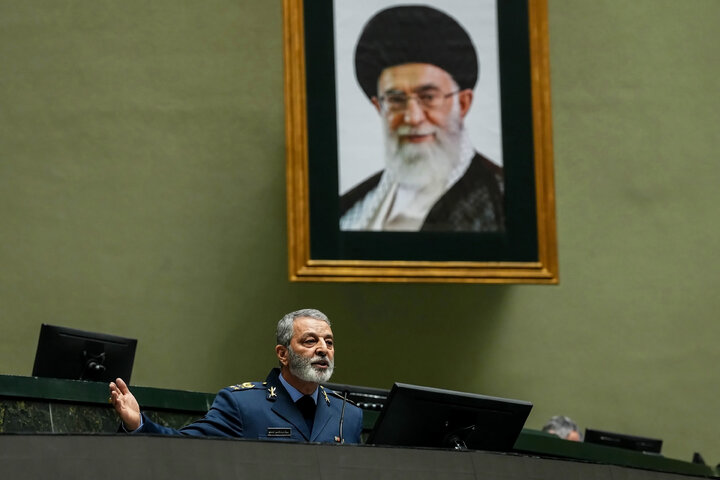 جلسه غیرعلنی مجلس با حضور رئیس ستاد کل نیروهای مسلح و وزیر امور خارجه