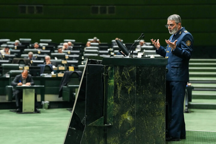 جلسه غیرعلنی مجلس با حضور رئیس ستاد کل نیروهای مسلح و وزیر امور خارجه