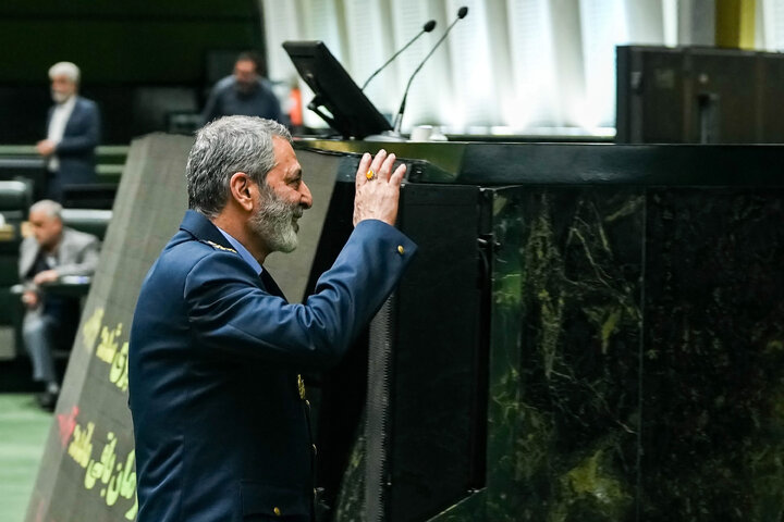 جلسه غیرعلنی مجلس با حضور رئیس ستاد کل نیروهای مسلح و وزیر امور خارجه