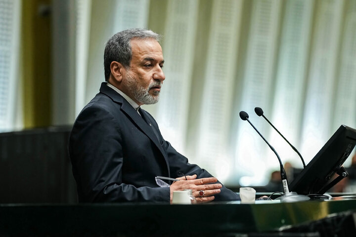 جلسه غیرعلنی مجلس با حضور رئیس ستاد کل نیروهای مسلح و وزیر امور خارجه