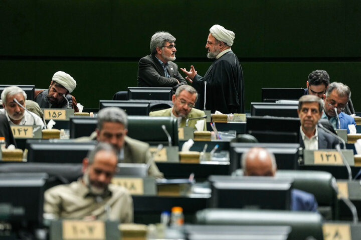 جلسه غیرعلنی مجلس با حضور رئیس ستاد کل نیروهای مسلح و وزیر امور خارجه