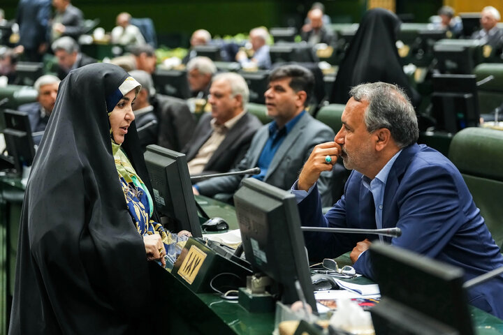 جلسه غیرعلنی مجلس با حضور رئیس ستاد کل نیروهای مسلح و وزیر امور خارجه