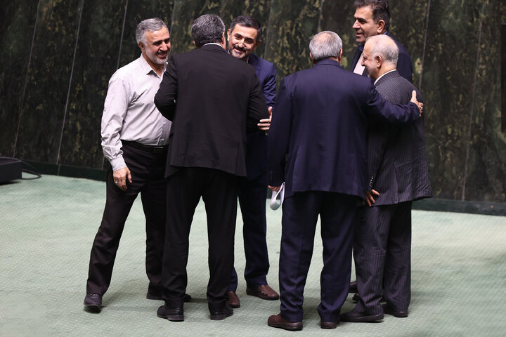 ناطقان میان دستور نشست علنی دوشنبه 20 بهمن ماه مجلس شورای اسلامی