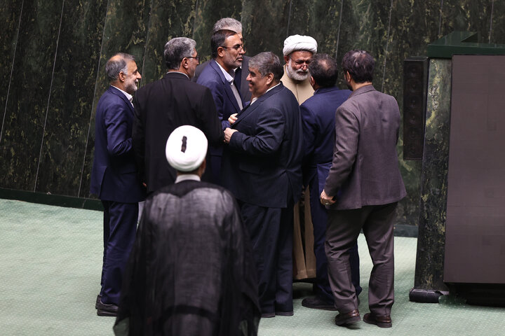 ناطقان میان دستور نشست علنی دوشنبه 20 بهمن ماه مجلس شورای اسلامی