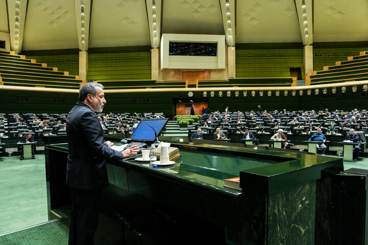 جلسه غیرعلنی مجلس با حضور رئیس ستاد کل نیروهای مسلح و وزیر امور خارجه