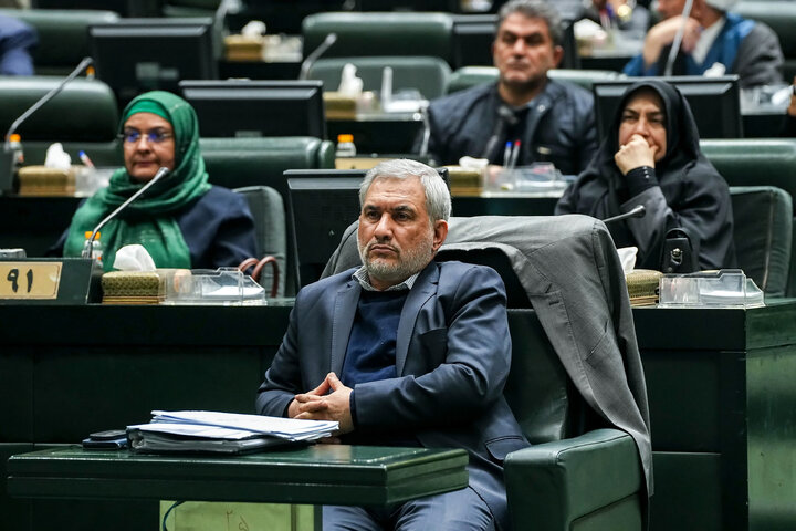 جلسه غیرعلنی مجلس با حضور رئیس ستاد کل نیروهای مسلح و وزیر امور خارجه