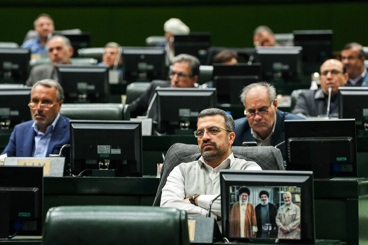 جلسه غیرعلنی مجلس با حضور رئیس ستاد کل نیروهای مسلح و وزیر امور خارجه